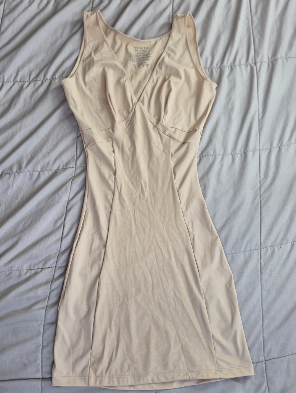 Assets by Spanx Red Hot Label Sleek Slimming Full Slip, Large, EUC, Animal Print